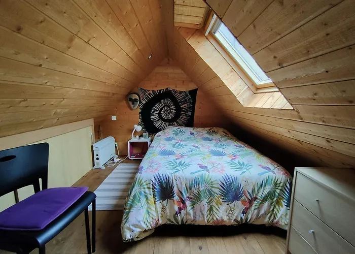 Maisonnette Avec Cour