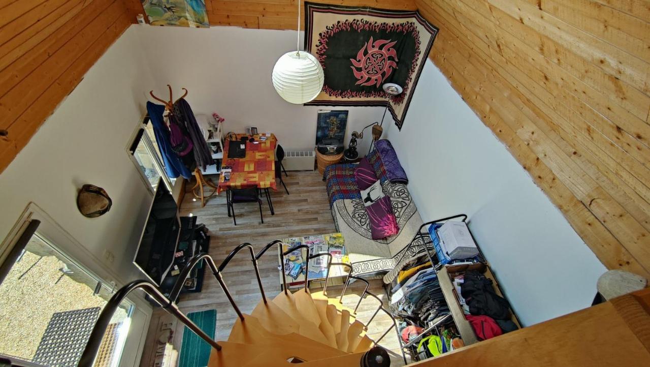 Maisonnette Avec Cour